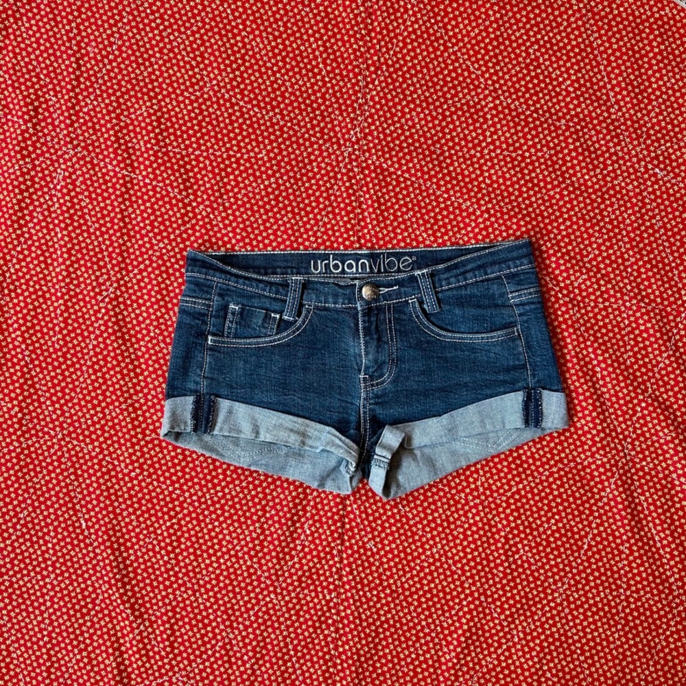 Urban Vibe Womens Dark Wash Denim Cuffed Mini Shorts Size 5 Low Rise Stretch